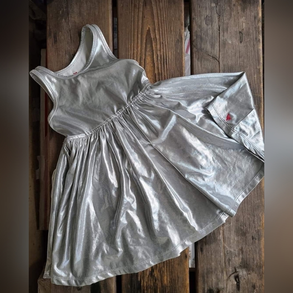 PINK CHICKEN SZ 2Y VGUC METALLIC SILVER flowy pleated twirl sleeveless dress